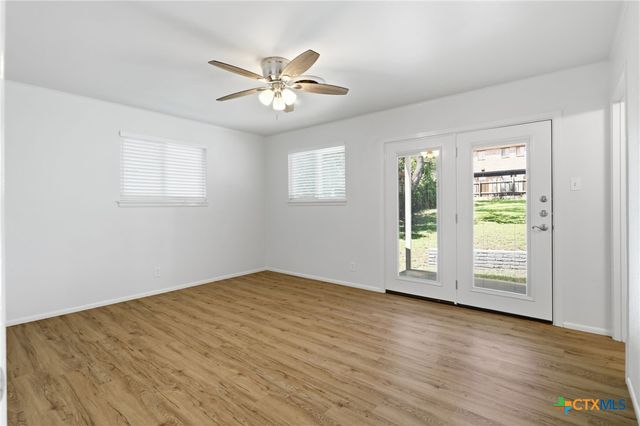 633 Lockener Ave, New Braunfels, TX 78130