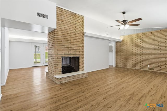 633 Lockener Ave, New Braunfels, TX 78130