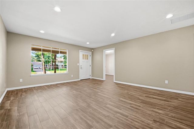 5025 NW 19th Street, Oklahoma City, OK 73127