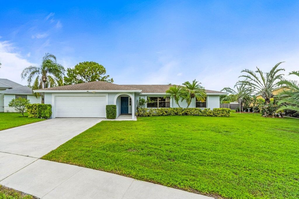 1849 Tulip Lane, Wellington, FL 33414