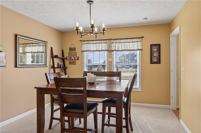 102 Kings Point AVE, Smithfield, VA 23430