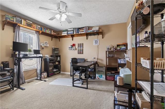 102 Kings Point AVE, Smithfield, VA 23430