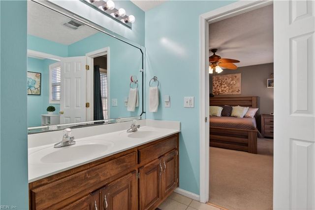 102 Kings Point AVE, Smithfield, VA 23430