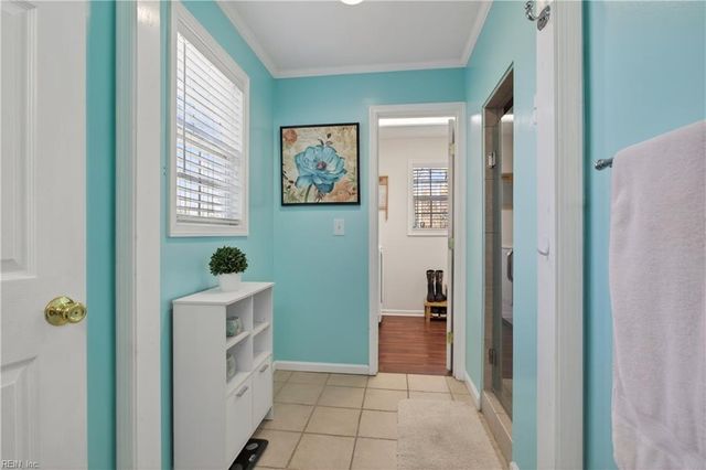 102 Kings Point AVE, Smithfield, VA 23430