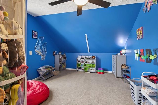 102 Kings Point AVE, Smithfield, VA 23430