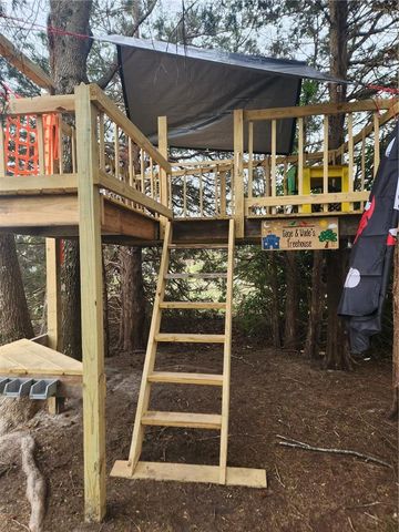 102 Kings Point AVE, Smithfield, VA 23430