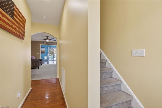 102 Kings Point AVE, Smithfield, VA 23430