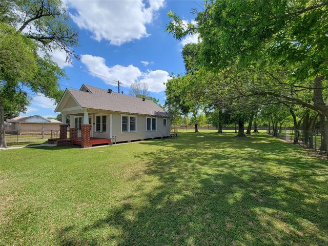 7818 Dixie Drive, Houston, TX 77087