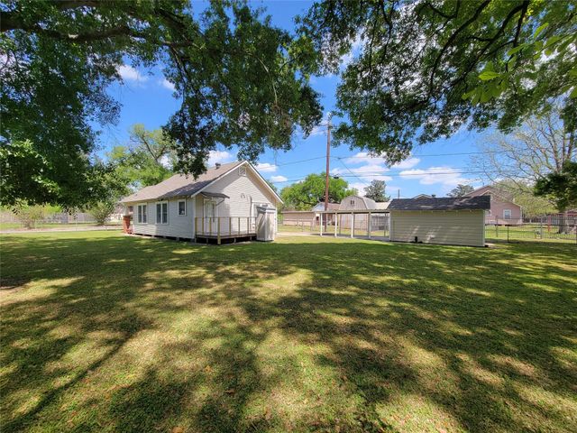 7818 Dixie Drive, Houston, TX 77087