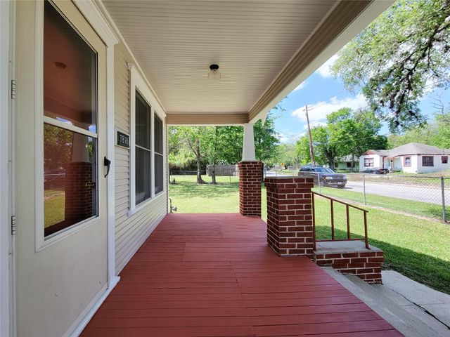 7818 Dixie Drive, Houston, TX 77087