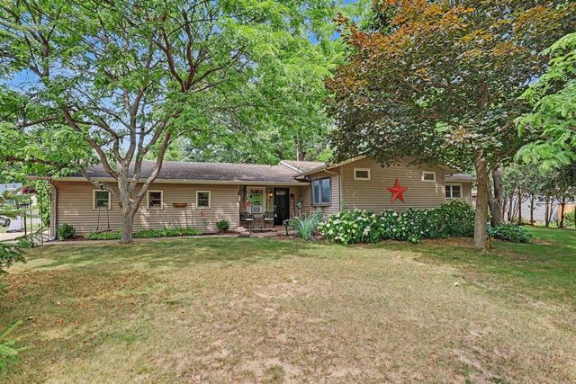 507 Floral Drive, Belding, MI 48809