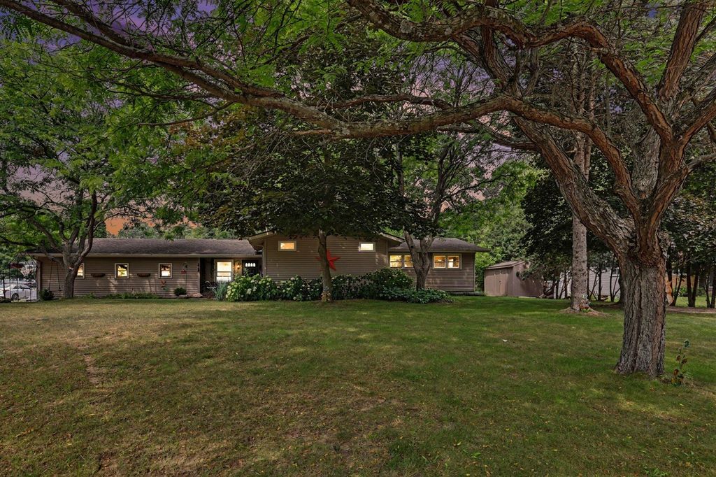 507 Floral Drive, Belding, MI 48809