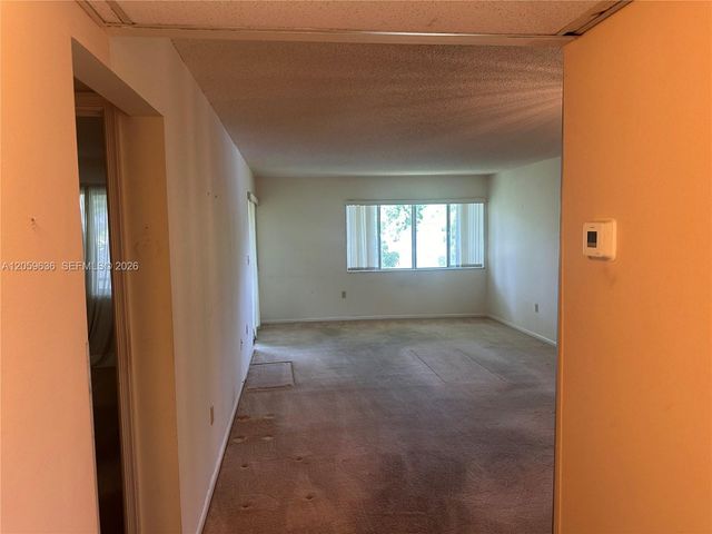 818 SW 9th Street Cir 203, Boca Raton, FL 33486