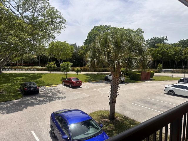 818 SW 9th Street Cir 203, Boca Raton, FL 33486