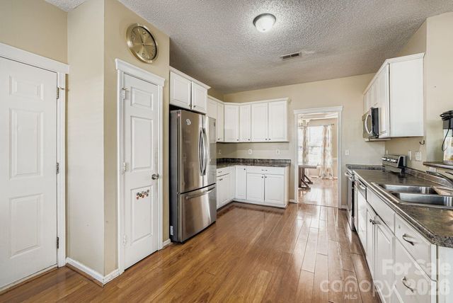 10303 Baskerville Avenue 103, Charlotte, NC 28269