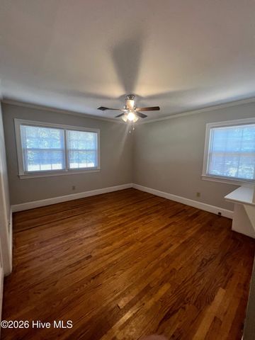 901 SE Greenville Boulevard, Greenville, NC 27858