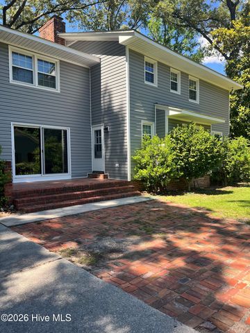 901 SE Greenville Boulevard, Greenville, NC 27858