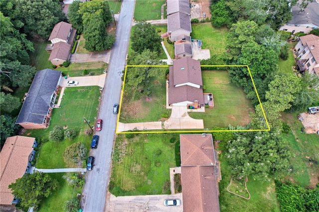 3652 Greentree Farms Drive, Decatur, GA 30034