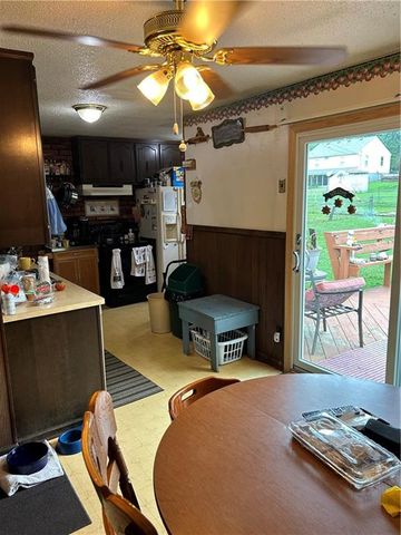 1300 Cherokee Street, Leavenworth, KS 66048