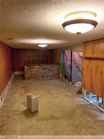 1300 Cherokee Street, Leavenworth, KS 66048