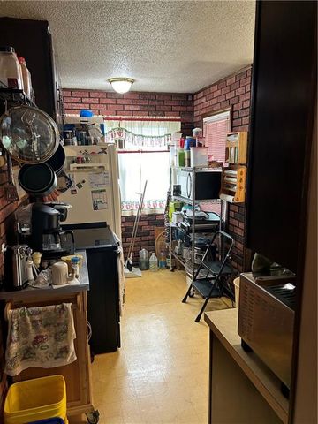 1300 Cherokee Street, Leavenworth, KS 66048