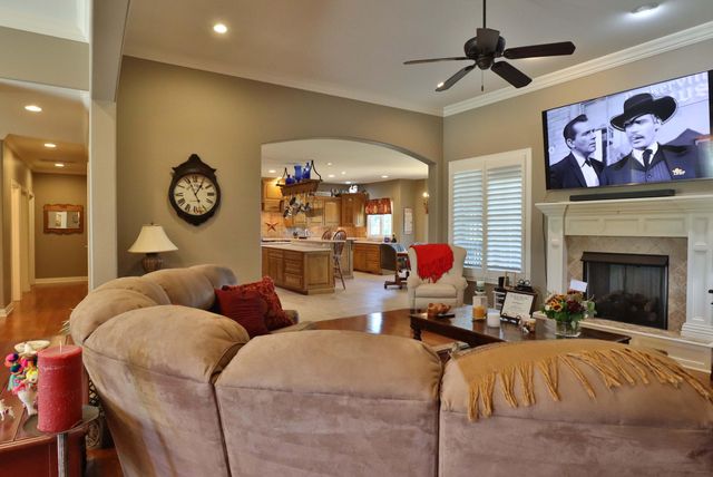 905 W Rufina Court, Nixa, MO 65714