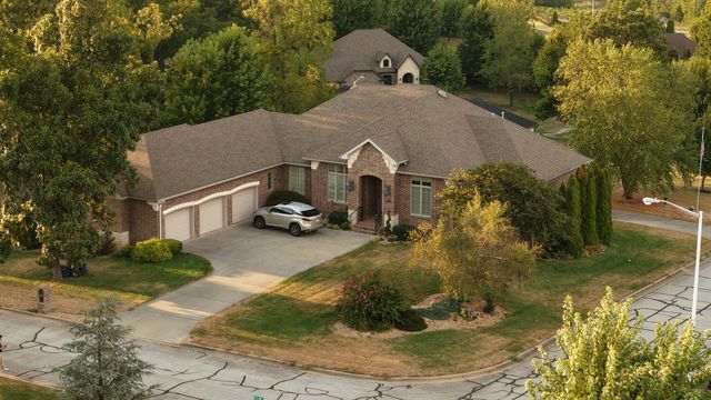 905 W Rufina Court, Nixa, MO 65714