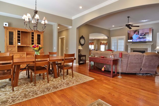 905 W Rufina Court, Nixa, MO 65714