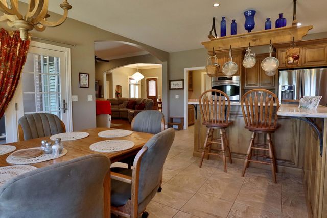 905 W Rufina Court, Nixa, MO 65714