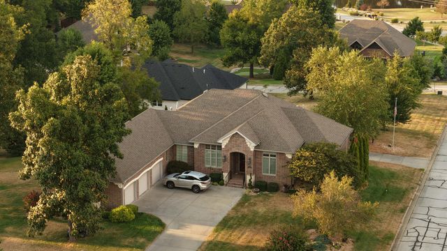 905 W Rufina Court, Nixa, MO 65714