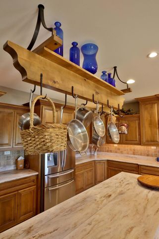 905 W Rufina Court, Nixa, MO 65714