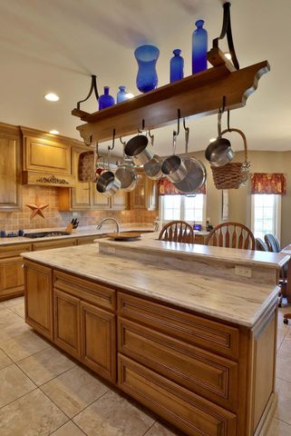 905 W Rufina Court, Nixa, MO 65714