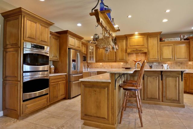 905 W Rufina Court, Nixa, MO 65714