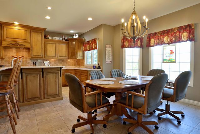 905 W Rufina Court, Nixa, MO 65714