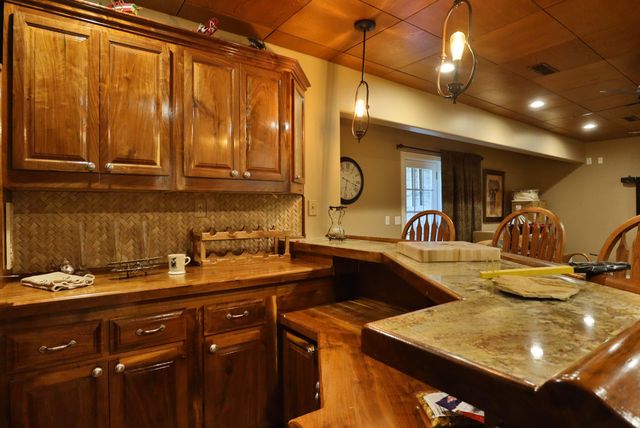 905 W Rufina Court, Nixa, MO 65714