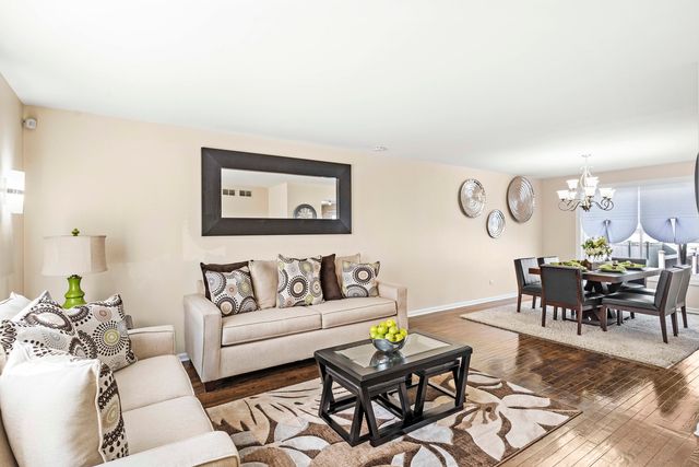 18140 Crystal Lane, Lansing, IL 60438