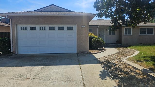 92 W Gettysburg Avenue, Clovis, CA 93612