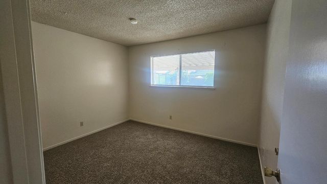 92 W Gettysburg Avenue, Clovis, CA 93612