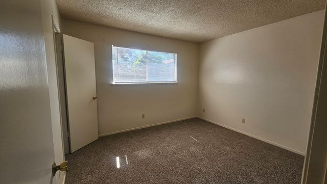 92 W Gettysburg Avenue, Clovis, CA 93612