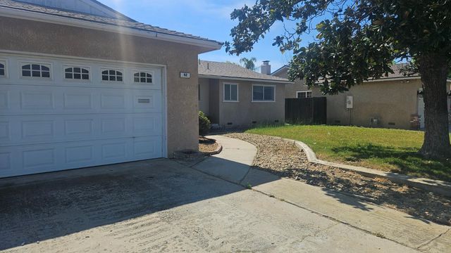 92 W Gettysburg Avenue, Clovis, CA 93612