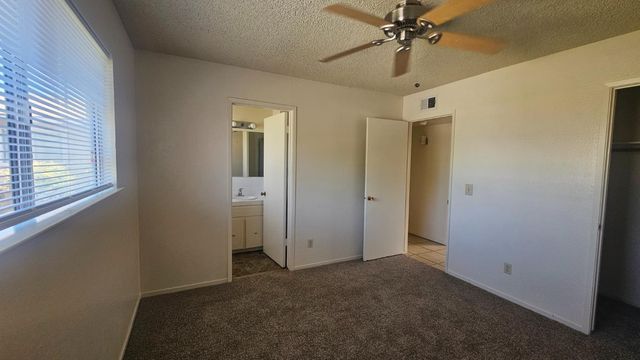 92 W Gettysburg Avenue, Clovis, CA 93612