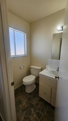 92 W Gettysburg Avenue, Clovis, CA 93612