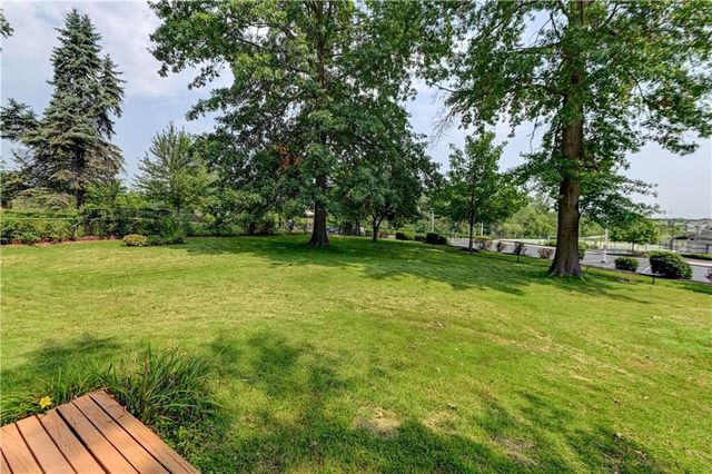 8717 Old Stagecoach Road, Kansas City, MO 64154
