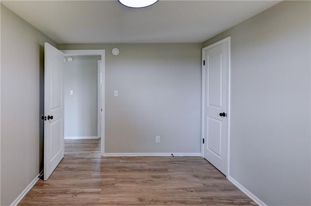 8717 Old Stagecoach Road, Kansas City, MO 64154