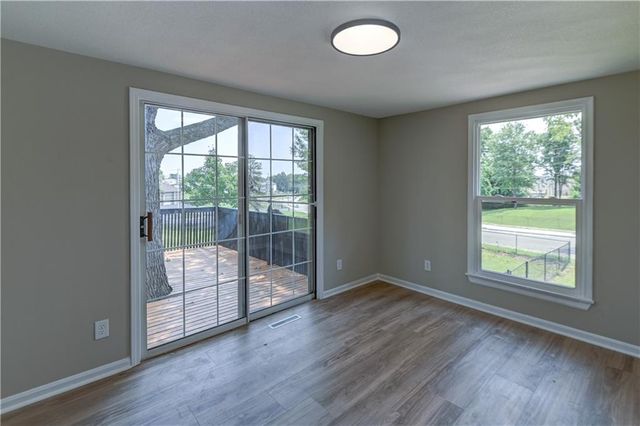 8717 Old Stagecoach Road, Kansas City, MO 64154
