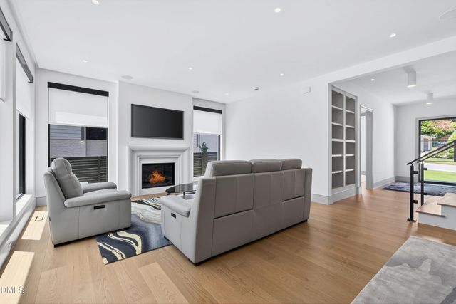 838 Woodburn Road, Raleigh, NC 27605