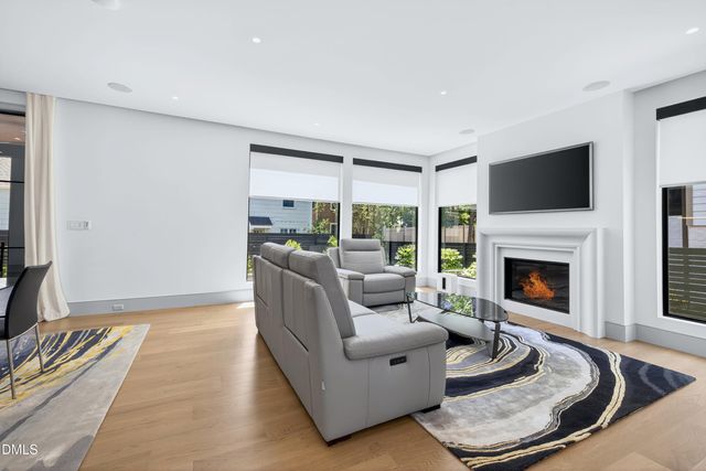 838 Woodburn Road, Raleigh, NC 27605