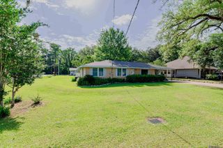 930 N Janice Ave, Gonzales, LA 70737