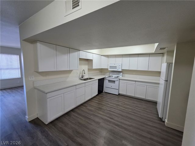 3364 Royce Court, Las Vegas, NV 89121