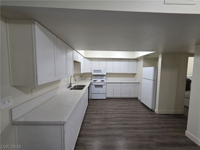 3364 Royce Court, Las Vegas, NV 89121